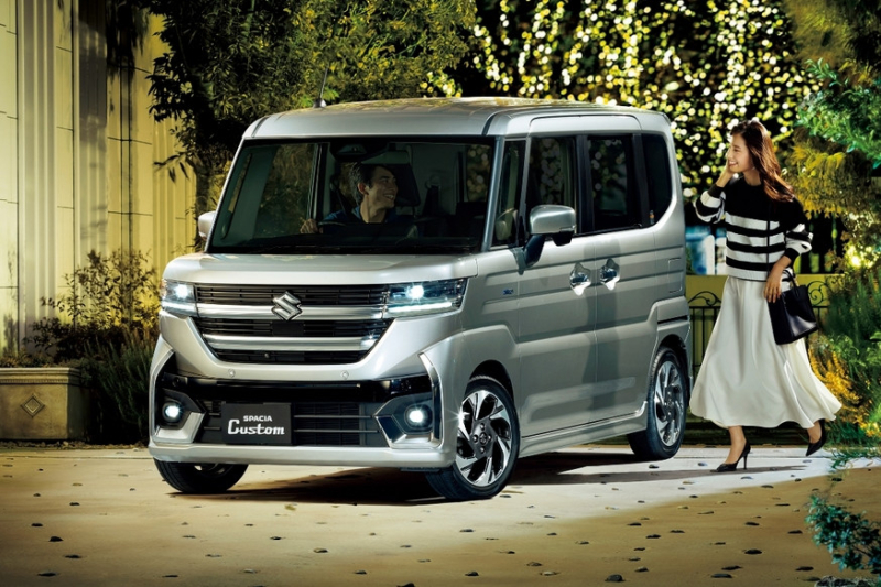 Вэн Suzuki Spacia сменил поколение: ещё больше фишек в салоне