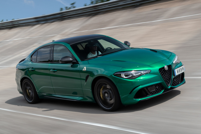 Alfa Romeo не перейдёт полностью на SUV, в планах – спорткары, а Giulia останется седаном