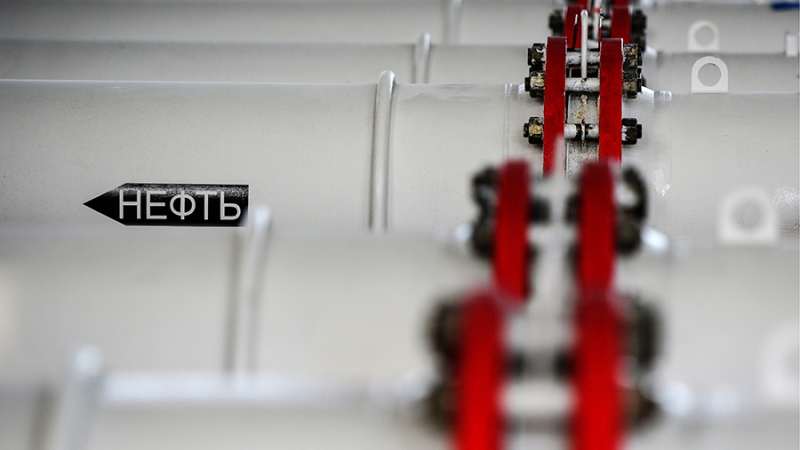 Экономист рассказал о неэффективности потолка цен на российскую нефть