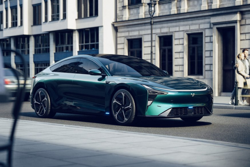 Модная «семёрка»: Geely готовится запустить в продажу новый лифтбек Jiyue 07