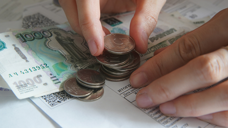 Правительство продлило отмену начисления повышенных пеней за просрочку платежей ЖКУ