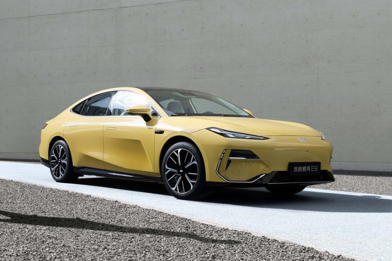 Седан Geely Galaxy E8 получил ценник и нацелился на экспортные рынки