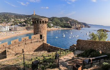 Турпоток в Испанию вырос на 18% 