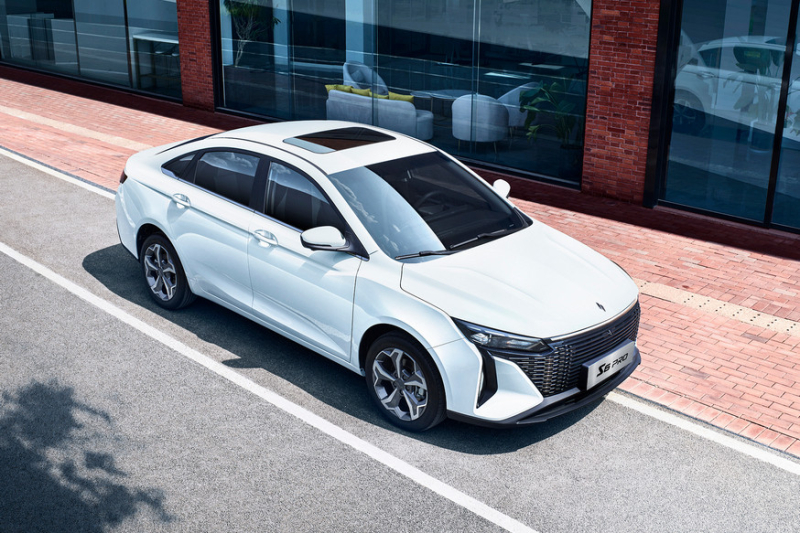 В России стартовали продажи седана Livan S6 Pro на базе Geely