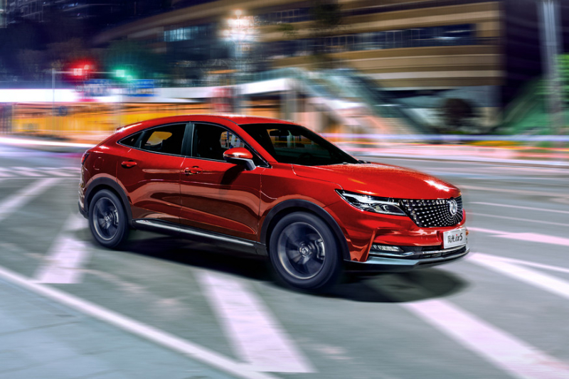 В Россию привезли аналог Renault Arkana и ещё один новый SUV: цены Fengon ix5 и Fengon ix7