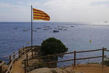 Визовый центр Испании в Москве отменил предварительную запись