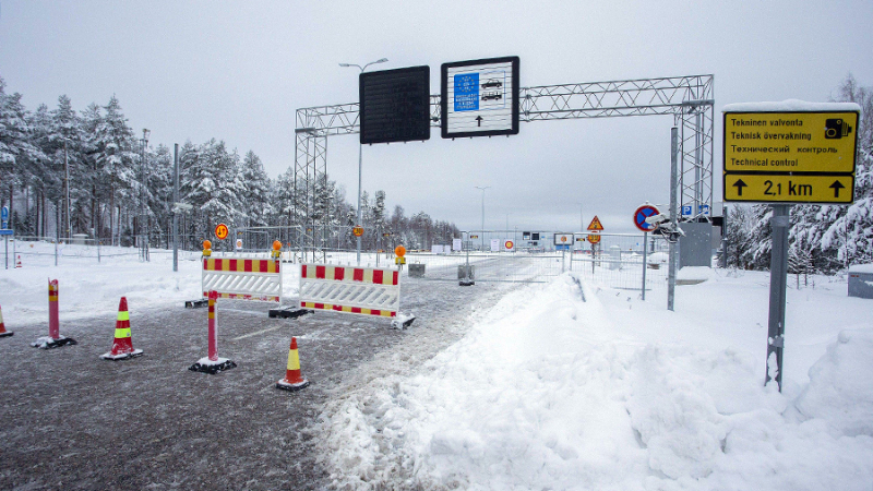 Абрамченко указала на отсутствие ущерба РФ из-за закрытия границы с Финляндией