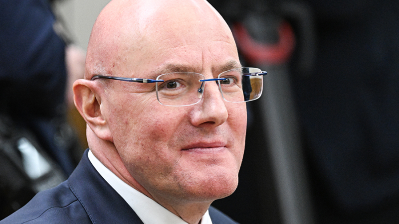 Чернышенко заявил о выделении из бюджета 2,3 млрд рублей на повышение стипендий