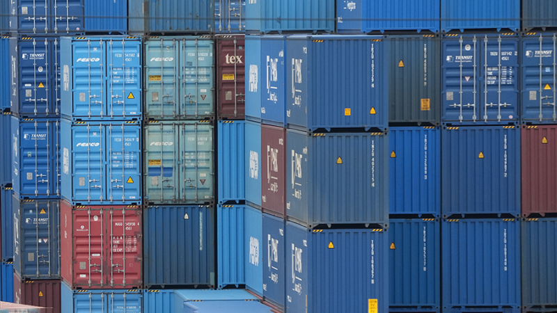 Орешкин сообщил об объеме импорта товаров в РФ в 2023 году в 33 трлн рублей