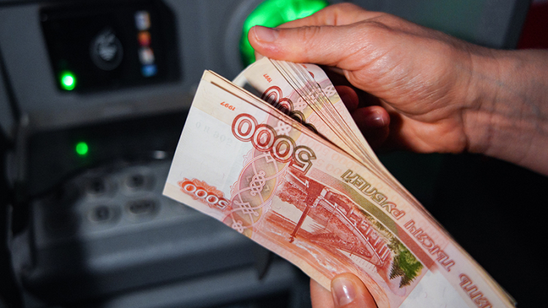 Экономист назвал лучшие способы научиться копить деньги