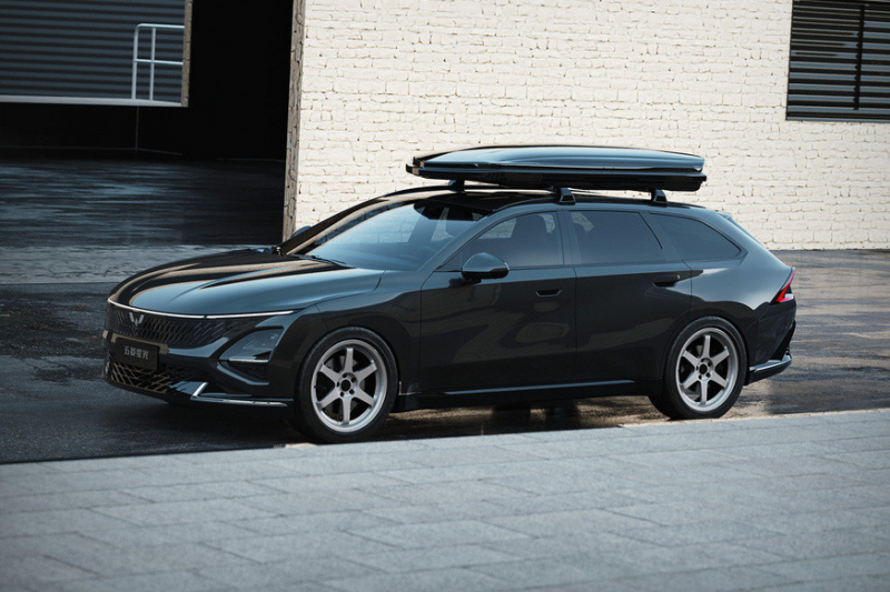 GM и SAIC дразнят публику стильным универсалом