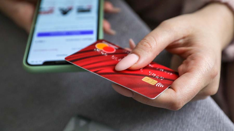 Лично, по счету: банки стали приезжать на дом для защиты клиентов от мошенников