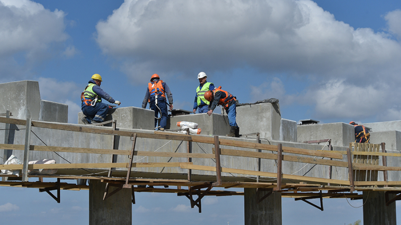 Путин указал на дефицит рабочей силы в РФ в 2,5 млн человек