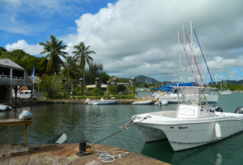 В Крыму нашли яхту, похищенную туристами пять лет назад на Карибах 