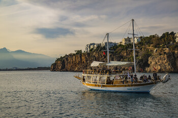 В турецкой Анталии произошло наводнение