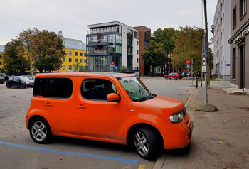 Эстония не будет конфисковывать автомобили с российскими номерами