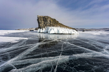 Туристов просят покинуть Ольхон на Байкале до закрытия переправы