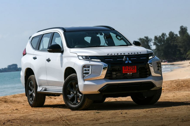 Внедорожник Mitsubishi Pajero Sport: рестайлинг вместо нового поколения