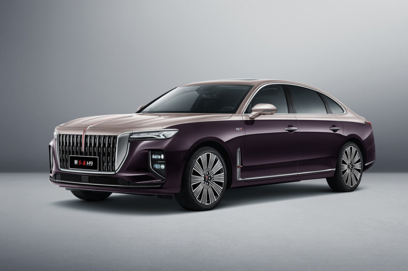Доступный в России седан Hongqi H9 получил рестайлинг и полный привод: официальные фото