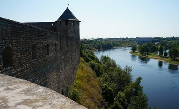КПП Ивангород на границе с Эстонией будет работать только днём
