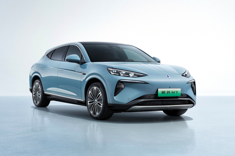 Совсем свежий кроссовер Denza N7 резко подешевел на фоне слабых продаж