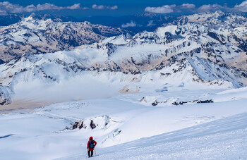 Туристов предупреждают о непогоде и лавиноопасности в ряде регионов Юга РФ