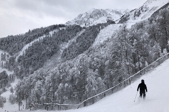 В горах Сочи начался сход снежных лавин 