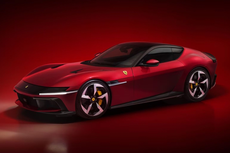 Преемник Ferrari 812 Superfast: рассекречен спорткар 12Cilindri