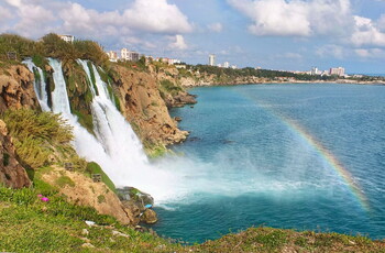 Россия занимает второе место по турпотоку в Анталию в апреле