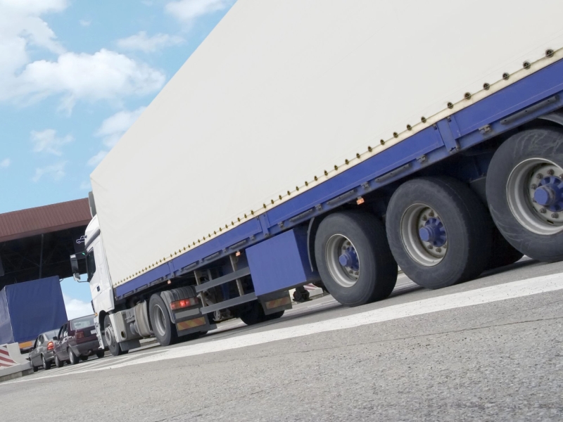 В России растет спрос на грузовые прицепы и полуприцепы