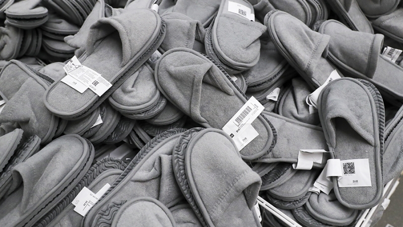 В России выросло производство тапочек