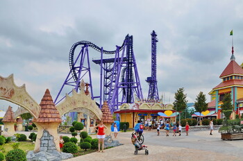 В Сочи люди на семь минут застряли на экстремальном аттракционе