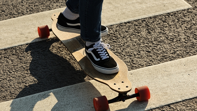 За год больше всего из обуви в России подорожали кеды