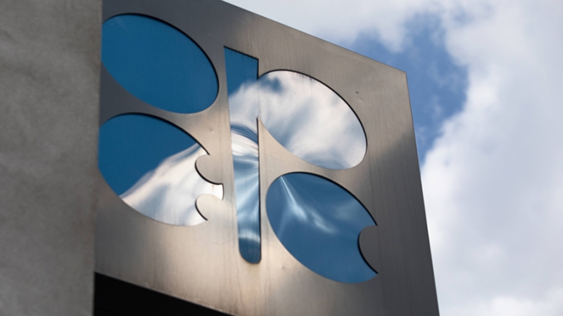 ОПЕК+ с октября будет восстанавливать добычу нефти в рамках добровольных обязательств