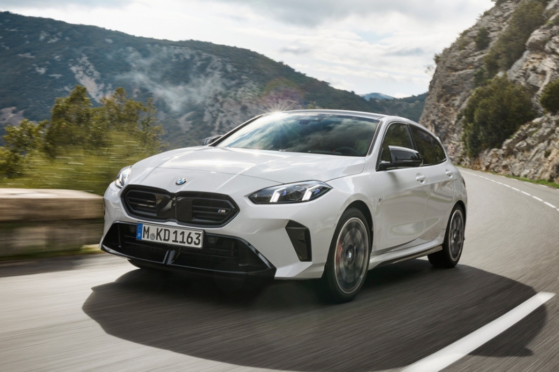 Рестайлинговый BMW 1 Series объявлен новым поколением: без механики и буквы i