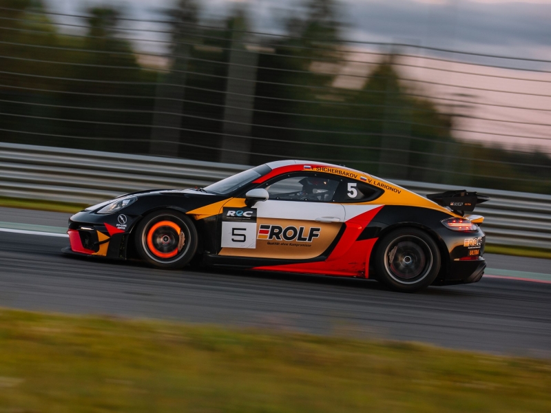 ROLF и Sportcar Racing Team – победители в классе GT и серебряные призеры Чемпионата Москвы