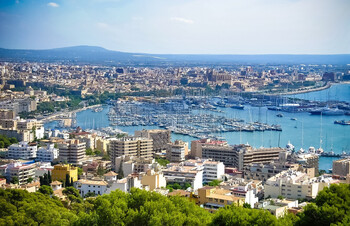 Сильный ливень затопил аэропорт испанской Майорки 