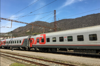 Туристы смогут вернуть билеты на поезда в Крым и Дагестан без штрафов 