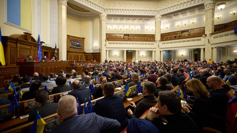 Экономист оценил разрешение Верховной рады заморозить выплаты по внешнему долгу