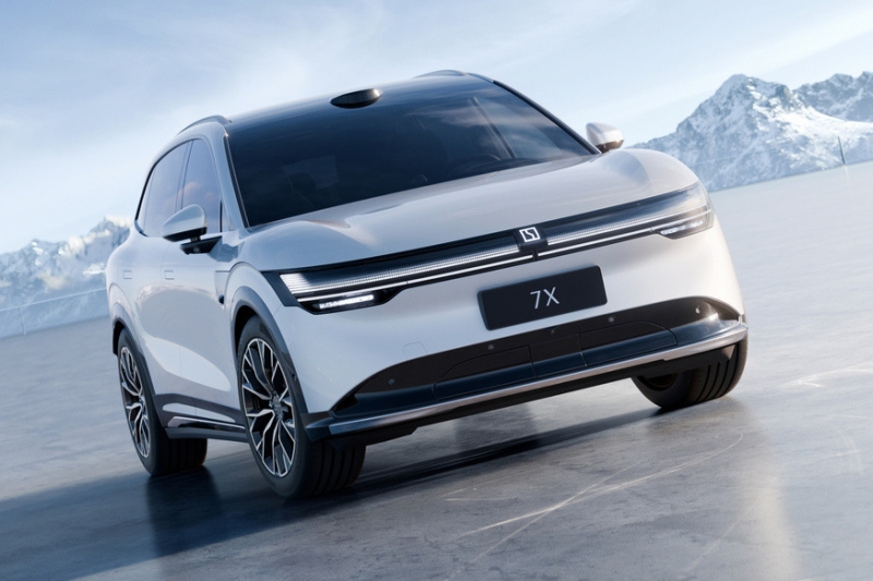 Кроссовер Zeekr 7X от Geely лишился камуфляжа