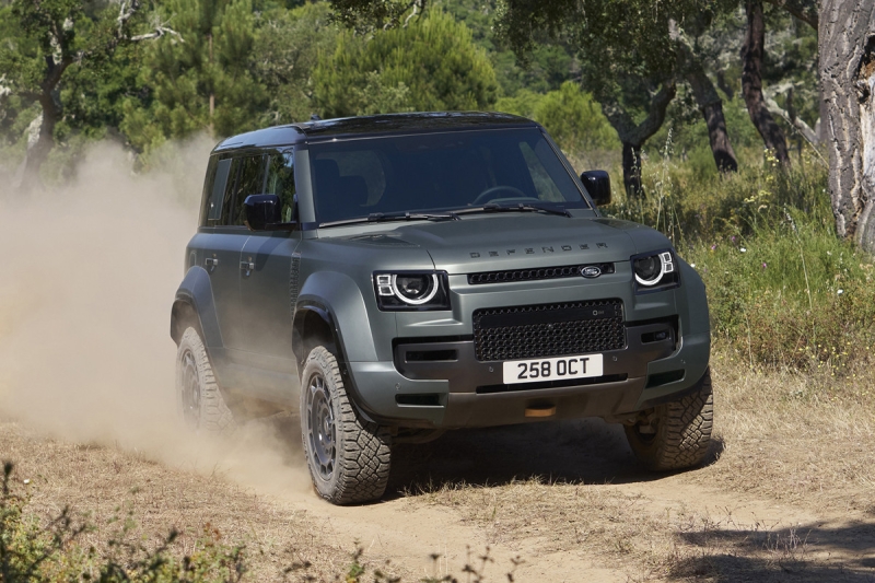 Land Rover Defender Octa: 635-сильный битурбомотор и 4,0 секунды до «сотни»
