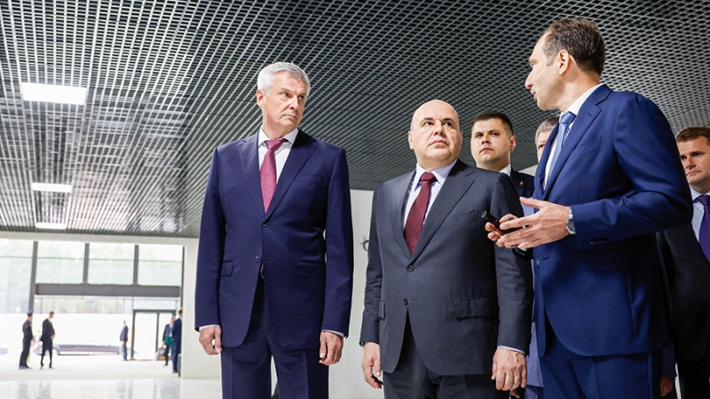 Мишустин оценил строящийся аэровокзальный комплекс в Магадане