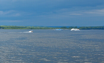 На Волге под Самарой столкнулись лодка и «Валдай», пятеро пострадавших 