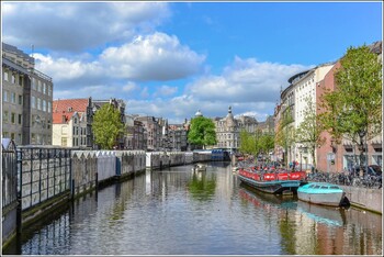 В Амстердаме круизным лайнерам запретят заходить в город