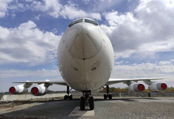 В Госдуме планируют установить потолок цен на некоторые авиабилеты 