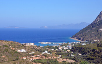 В ряде районов Греции туристов эвакуируют из-за природных пожаров 