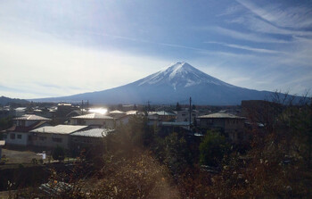 В Японии демонтировали забор, закрывавший туристам вид на Фудзи 