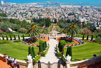 В музее Израиля юный турист разбил экспонат возрастом около 3500 лет