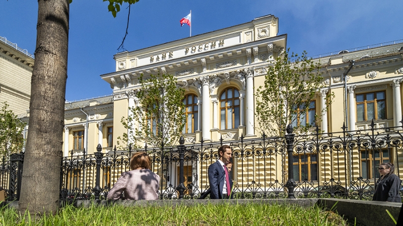 ЦБ планирует узаконить практику по взысканию долгов с «общих» заемщиков