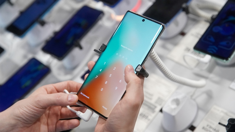 Отложите трубку: смартфоны в РФ подорожали почти на 15%
